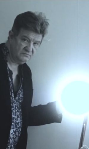 Är dina dikter bra nog att bli publicerade - vässa med Roger